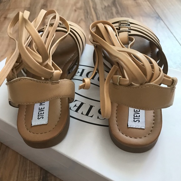 Steve Madden - Picture 5 of 7